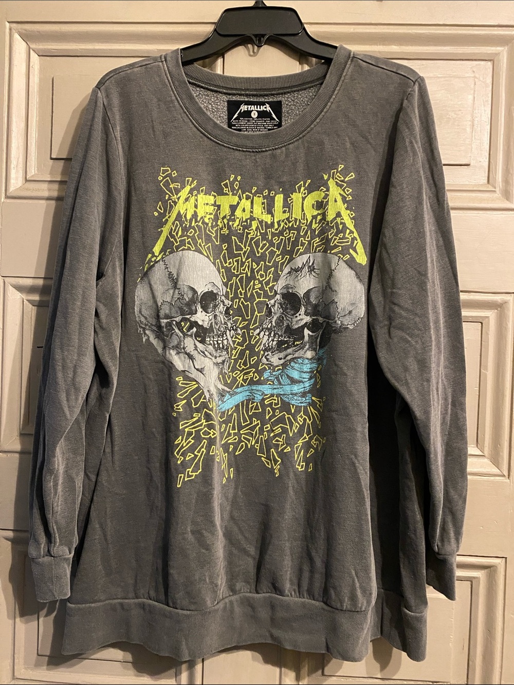 Metallica Gray Graphic Long Sleeve Crew